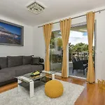 Apartment Daninovica I
