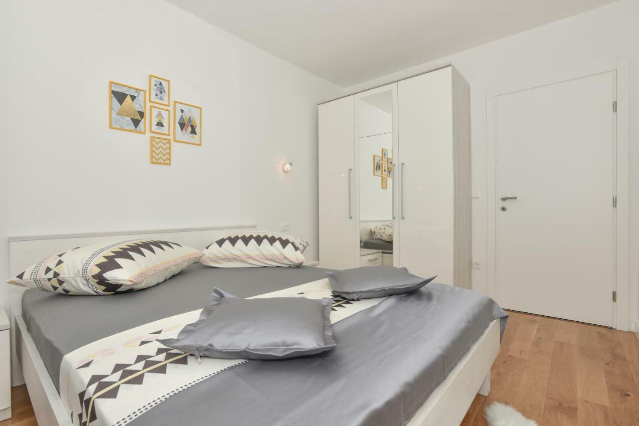 Appartement Daninovica I *